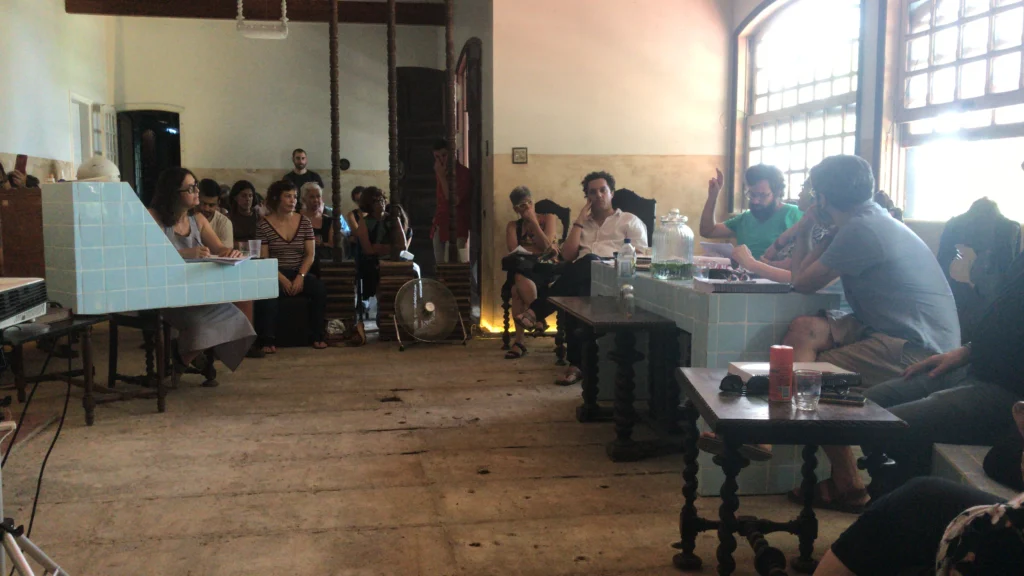 Estação de Escuta e Espreita - Galeria Auxiliar 5