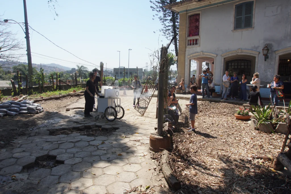 Estação de Escuta e Espreita - Galeria Auxiliar 2