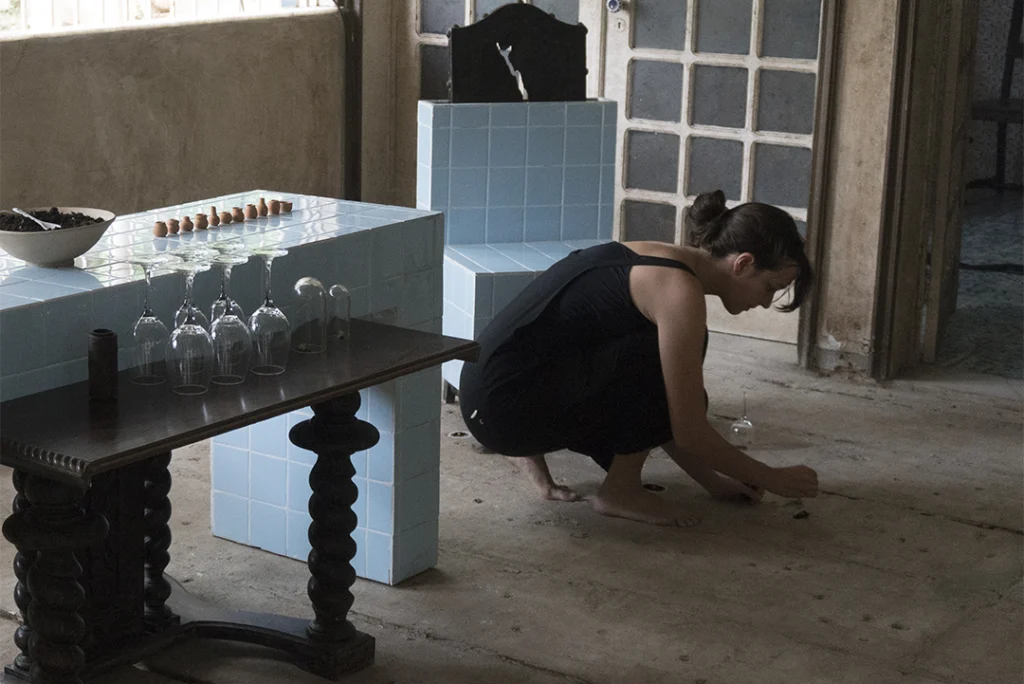 Estação de Escuta e Espreita - Galeria Auxiliar 11